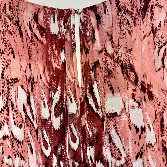 Jennifer Lopez Elegant Women's Burgundy Blouse Size Large - Picture 3 of 8